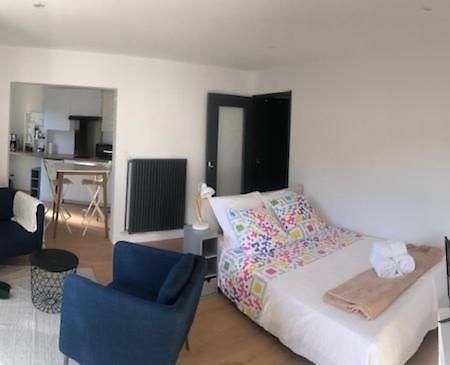 Rond Point Studio Cosy Et Central Avec Balcon Saint-Etienne  Exterior foto