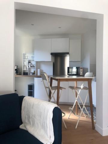 Rond Point Studio Cosy Et Central Avec Balcon Saint-Etienne  Exterior foto
