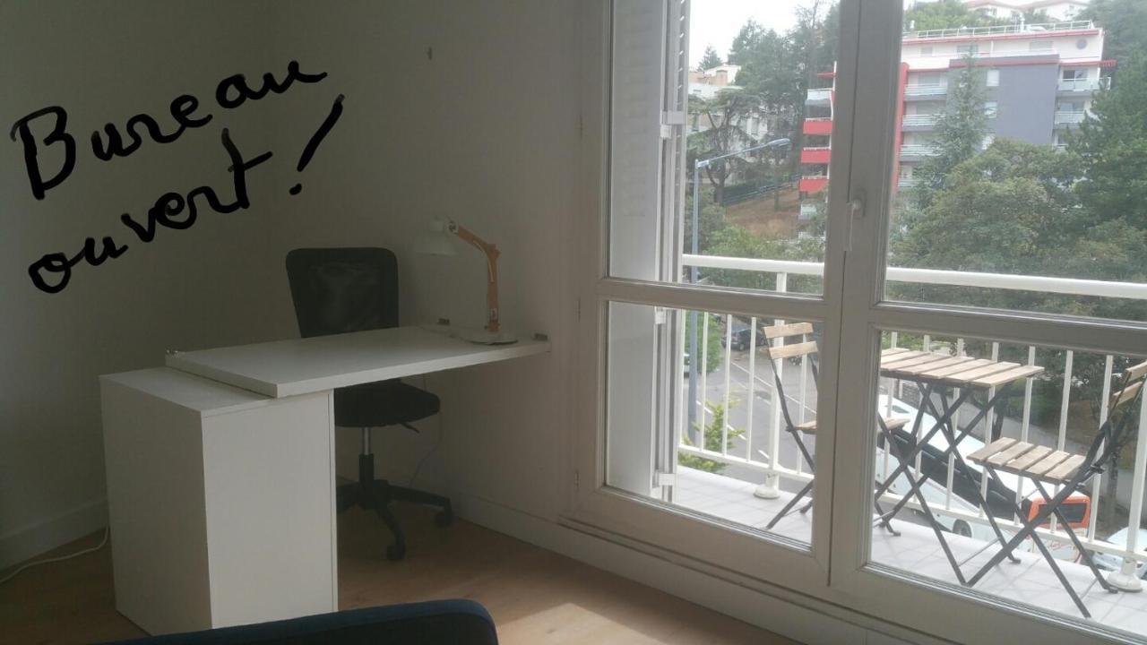 Rond Point Studio Cosy Et Central Avec Balcon Saint-Etienne  Exterior foto
